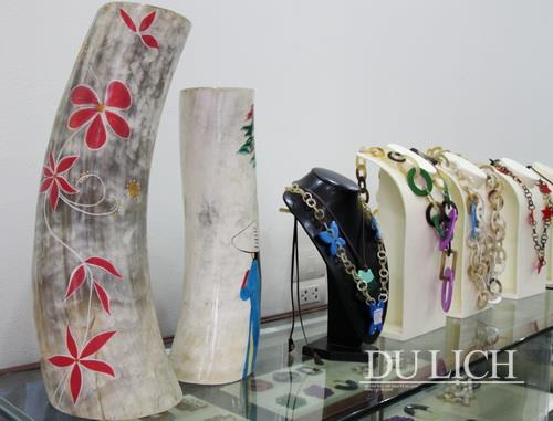 Sản phẩm trang sức bằng sừng của làng nghề Thụy Ứng sẽ được trưng bày tại sự kiện
